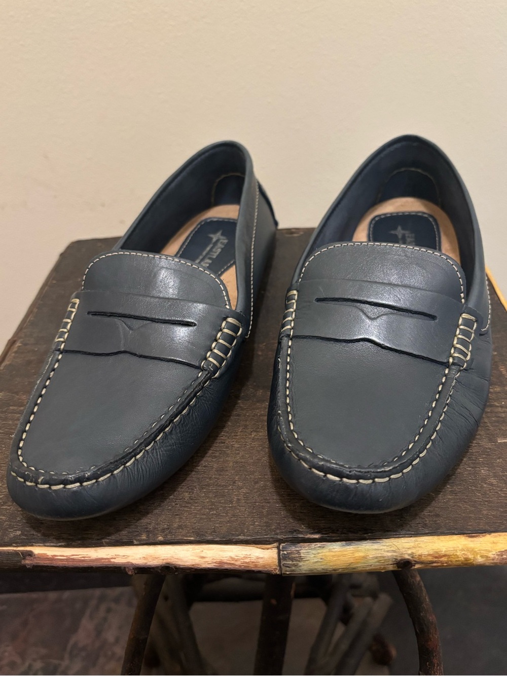 Eastland Patricia slip-on leather driving loafers in navy - 10M